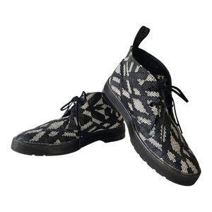 DR MARTENS Women 7 Daytona Aztec Laces Wave Black White Bootie Ankle Boot EU38